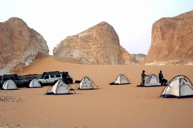 Cairo: Black And White Desert Tour 2 Days 1 Night