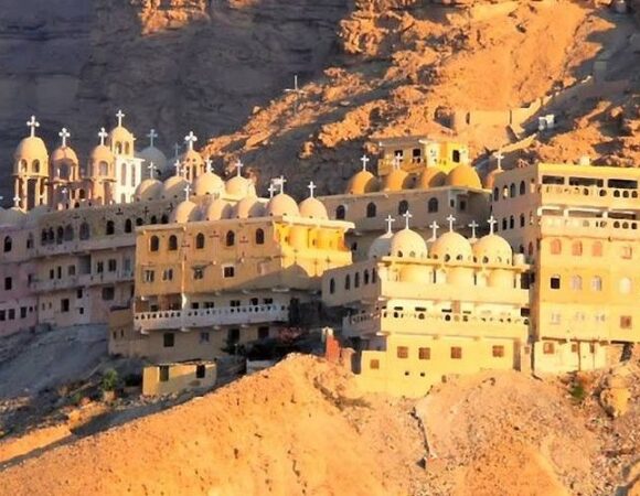 El Gouna: Visit Monasteries Of St. Anthony And St. Paul Guided Tour